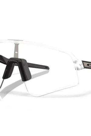 Non Perdere Occhiali Oakley Sutro Lite Sweep Matte Clear/Fotocromatici